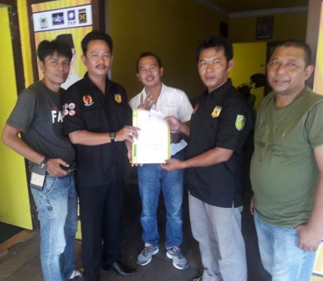 Edy Indra Kesuma di dampingi wahyu resmi mendaptar Bacaleg dapil satu dari partai Golkar