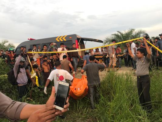 Geger...! Buruh ini temukan mayat Mr X yang telah membusuk