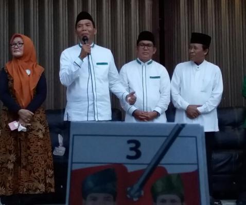 Kampanye di Singingi Hilir, Warga Minta kepada Firdaus-Rusli Tak Ada Lagi Jalan yang Berlubang dan Berdebu