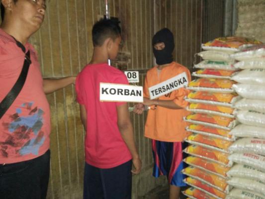 Kapolsek Bagan Sinembah pimpin langsung rekonstruksi percobaan pembunuhan terhadap Iyu Tjing alias Herman