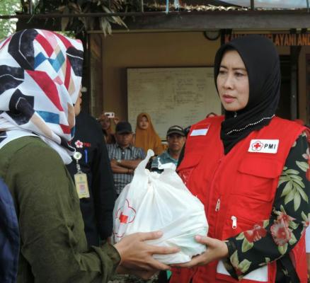 Ketua PMI Inhil Akui Sangat Prihatin dengan Keluarga yang Tertimpa Kebakaran
