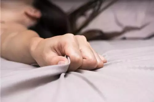 Saya Tetap Tak Puas Meski Berhubungan Seks Lima Kali Sehari