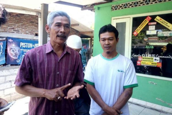 Viral Foto Anak Guyur Kepala dengan Oli, Pemilik Bengkel Minta Maaf