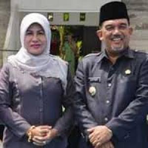 Bupati Kampar dan Istri Diduga Aniaya Warga 