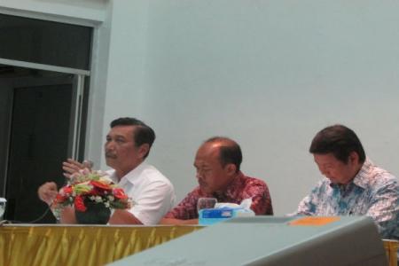 Luhut Pandjaitan: Pemimpin itu Harus Turun ke Bawah