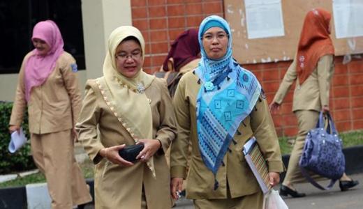 PNS Terima Gaji Ke-13 Sebelum Lebaran
