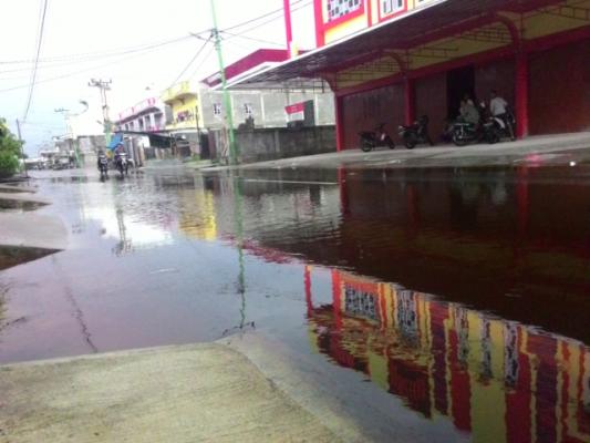 Diguyur Hujan, Selatpanjang Digenangi Air