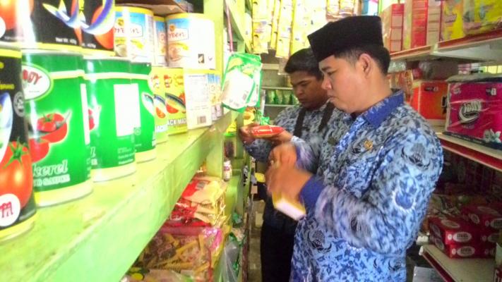 Jelang Ramadhan, Disperindag Meranti Sidak Makanan dan Minuman Tak Layak Konsumsi