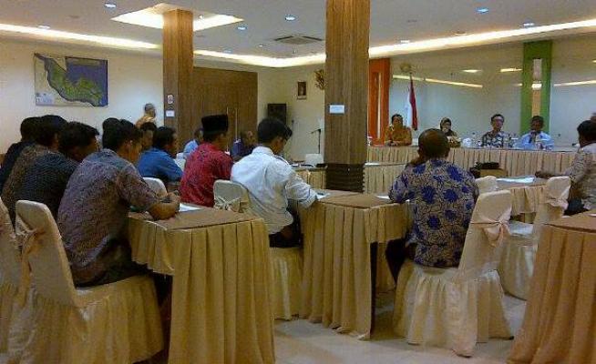 Masyarakat Tebingtinggi Timur Mengingikan Izin HTI PT LUM Dicabut Dalam Rapat FDG
