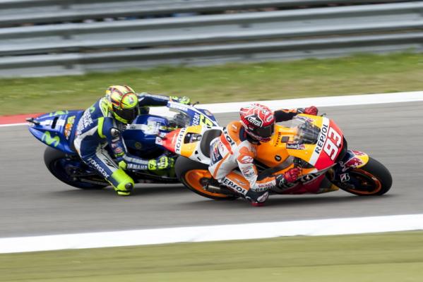 Saling Menyalip Antara Rossi vs Marquezn Pernah Terjadi