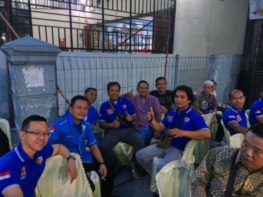 Pokja Humas KNPI Sumut Buka Bersama Masyarakat dan Bagi Sembako 