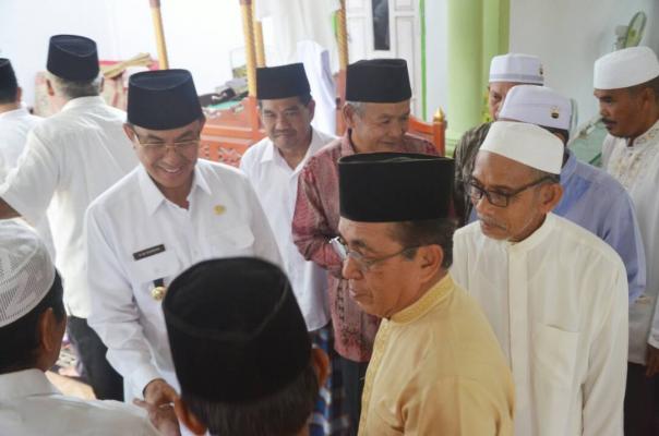 Bupati Inhil HM Wardan kunjungi sungai piring dalam  Rangka Safari Ramadhan