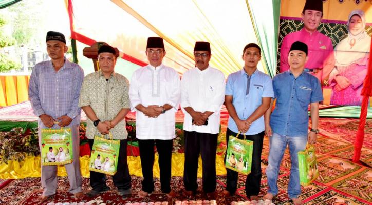 Bupati Inhil buka bersama dengan awak media di kediaman 