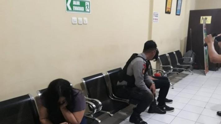Mobil Bergoyang, Setelah Didekati Polisi Ternyata Pria Beristri dan Janda Berbuat Asusila