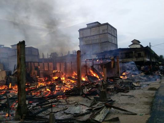 Musibah Kebakaran di Keritang, Puluhan Bangunan Hangus Terbakar 