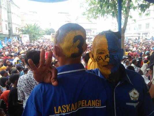 Pendukung Wardan - SU Rela Pangkas Rambut Dan Ukir Dengan Angka 3