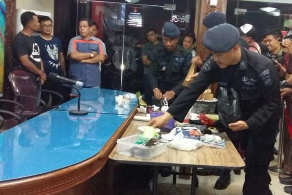Terduga Teroris Rakit Bom di Gelanggang Mahasiswa Universitas Riau