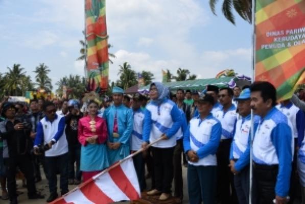 Pembukaan Festival Pantai Rupat 2015 Masyarakat Harus Pertahanaan Kearifan Lokal
