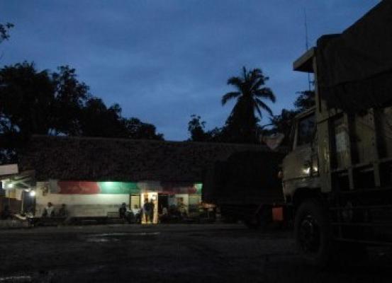 Perbatasan Rohil-Sumut Dihiasi Warung Remang-remang, Warga Resah