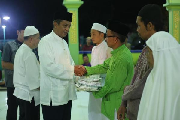 Sekda Safari Ramadhan di Masjid Raya Al-Istiqomah Tebingtinggi 