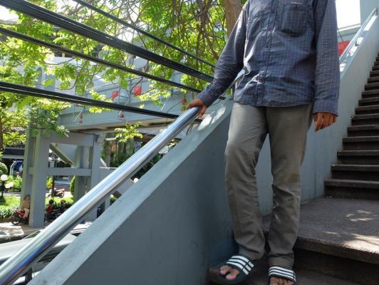Warga Bagan Batu Risau, Kabel Listrik Terlalu Mepet dengan JPO