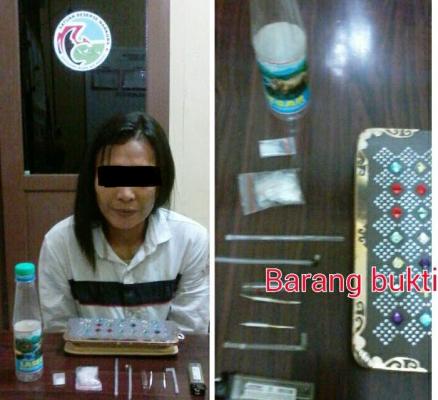 Gara - Gara Sabu, Janda Anak Satu di Selatpanjang Digelandang Polisi