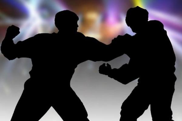 Seorang Anggota DPRD Terlibat Perkelahian dengan Anggota Polisi di Tempat Karaoke