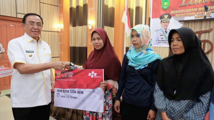 Bupati Inhil Launching Penyaluran Bansos Non - Tunai 6000 Keluarga Harapan
