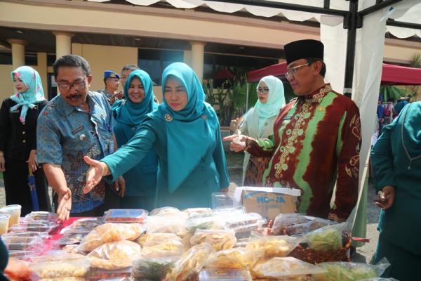 Bupati Inhil Resmikan Pembukaan Stand Bazar Jambore PKKP