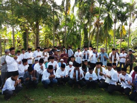 Disambut Ribuan Warga, Gubri Ingin Tradisi Rayo Onam Jadi Event Wisata