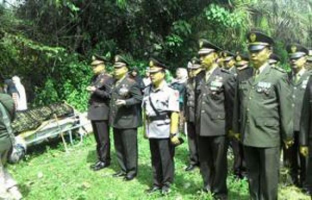 Jenazah TNI korban penikaman geng motor di kebumikan di kampung halamannya