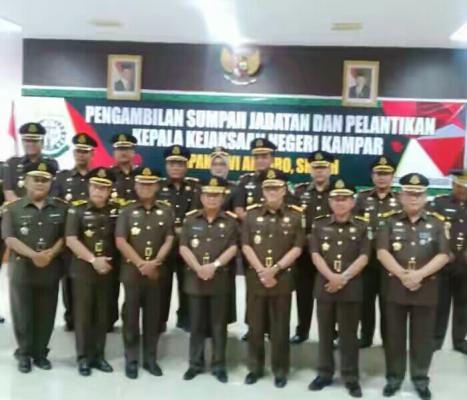 Kajati Riau resmi lantik Kajari Kampar