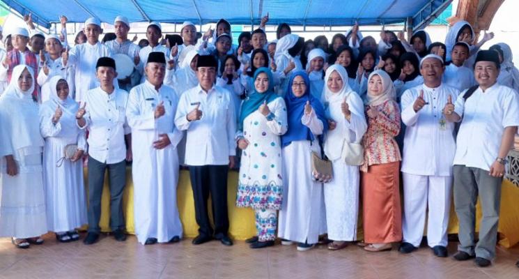 Selesai Istighosah,Sholat Jumat di Mesjid Nurul Huda,Bertindak sebagai Khatib.