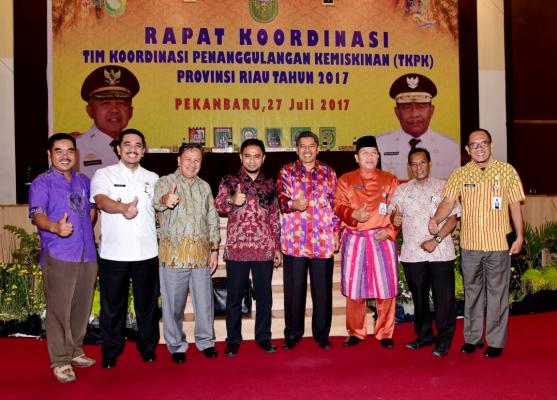WAKIL BUPATI H.ROSMAN MALOMO HADIRI RAKOOR TKPK PROVINSI RIAU TH 2017. 