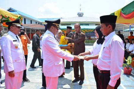 Tiga Napi Menghirup Udara bebas Remisi Kemerdekaan 