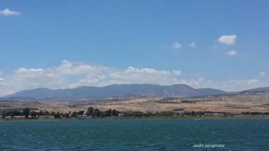  Makan Ikan Petrus dari Laut Galilea