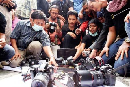 Kepentingan Media dan Industri Media Kerap Berbenturan