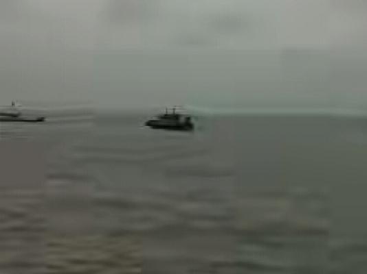 Akibat Angin Kencang, Kapal Patroli Diduga Milik Pol Air Polda Riau Tenggelam Di Selat Bengkalis