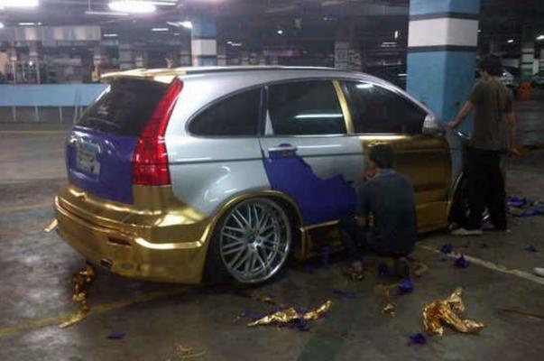 Anda Perlu Tahu Untung-Ruginya Aplikasi Wrapping Sticker di Bodi Mobil