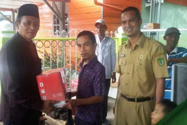 Baznas Rohil Salurkan Zakat Bantuan Usaha