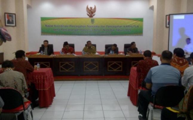 Bupati Suyatno Pimpin Rakor Pencegahan Narkotika dan Karhutla