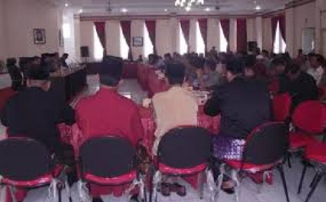 Erianda Pimpin Rapat Persiapan Musda LAM, Siapkan 700 Undangan