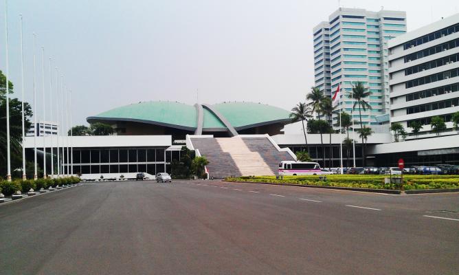 Presiden Instruksikan Kaji Ulang Rencana Pembangunan Tujuh Fasilitas Gedung DPR