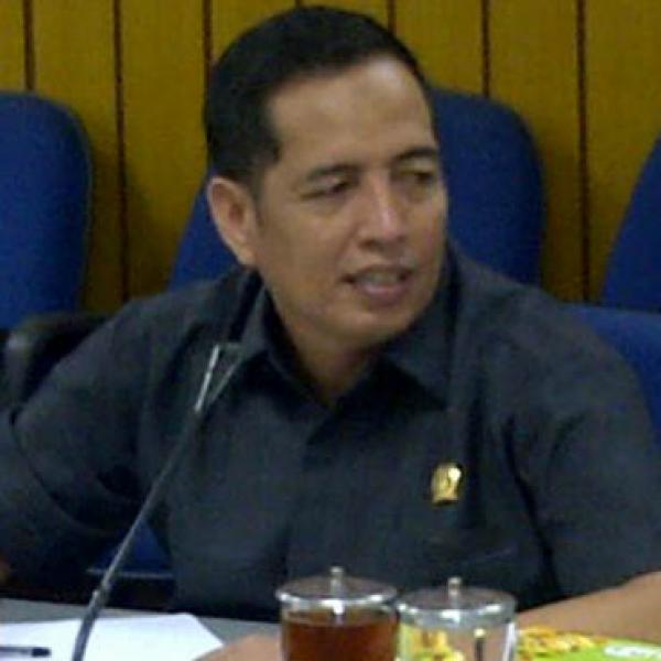 Dewan-Pemda Tunda Bahas RTRW