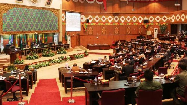Minim Kehadiran SKPD, Paripurna Laporan Reses DPRD Riau Ditunda