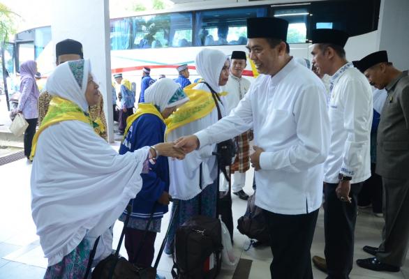 Rombongan Perdana JCH dari Kota Pekanbaru Sudah Terbang ke Madinah