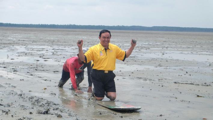 Bupati HM Wardan Resmikan Festival Manongkah di Pantai Bidari Tanjung Pasir 