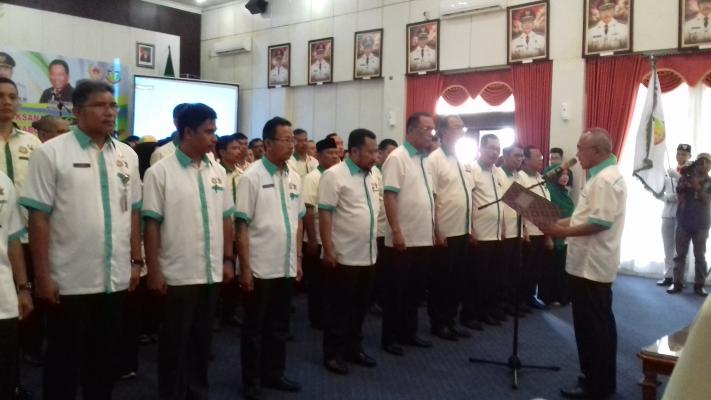 Bupati Kampar H.Aziz Zaenal di Kukuhkan sebagai Ketua Umum Porprov.Riau IX