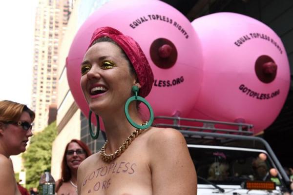 Kampanye Kesetaraan Gender, Para Wanita di New York Gelar Aksi Tanpa Penutup Dada