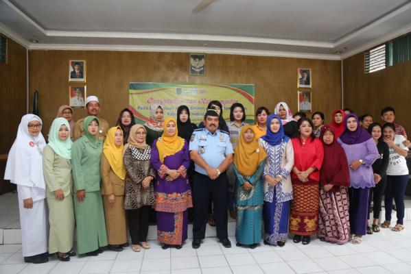 Ketua Pusdatin Puanri Inhil Buka Kegiatan Penyuluhan Dan Keterampilan Pada Perempuan Warga Binaan Lapas Tembilahan